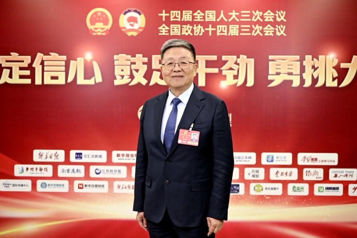 全国人大代表、SBOBET利记药业董事长肖伟：中药经典名方要“唤醒”更要“焕新”